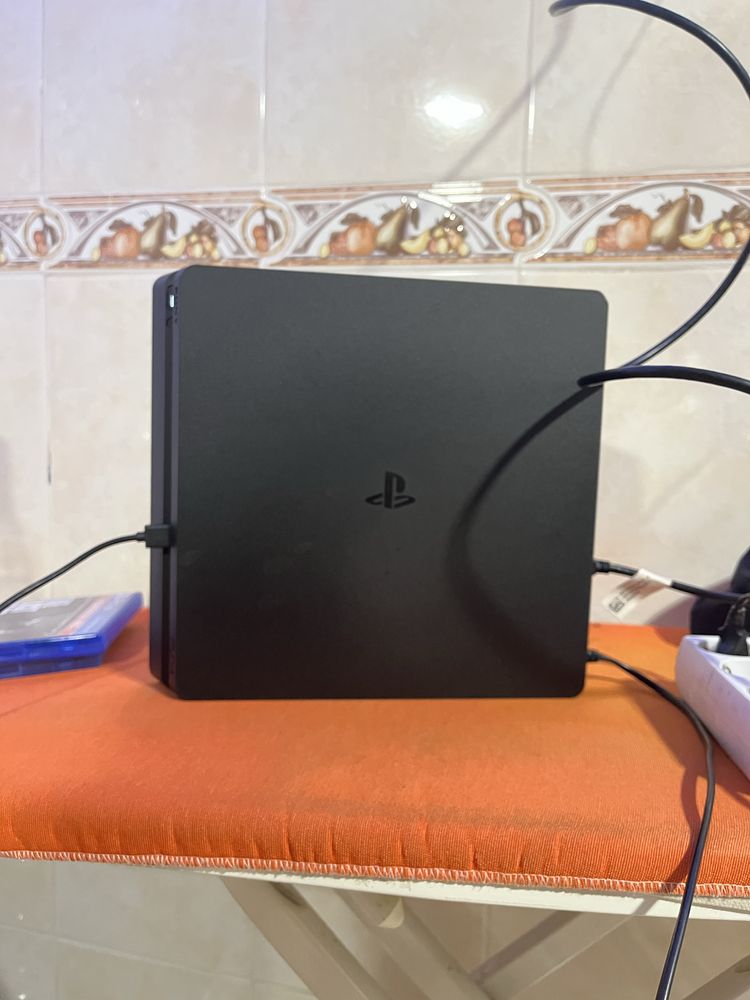 Playstation 4 Slim