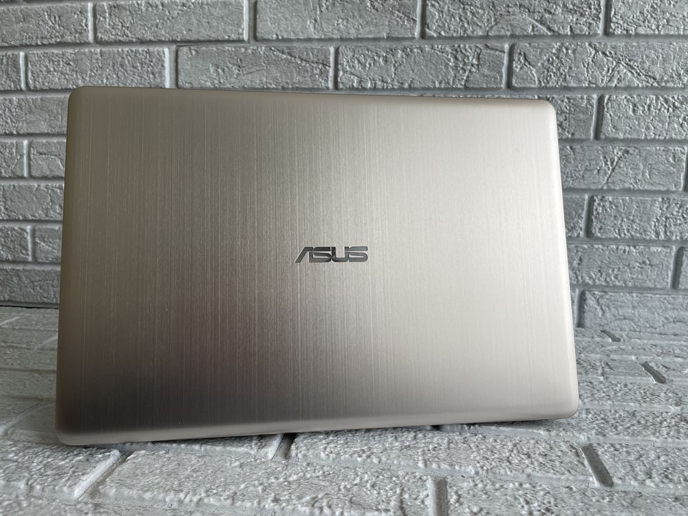 Игровой ноутбук Asus/IPS/i5-7300/8GB/SSD+HDD/GeForce GTX1050 4 ГБ