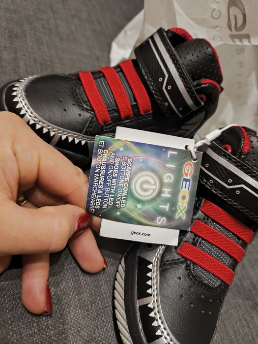 Buty Geox swiecące 24