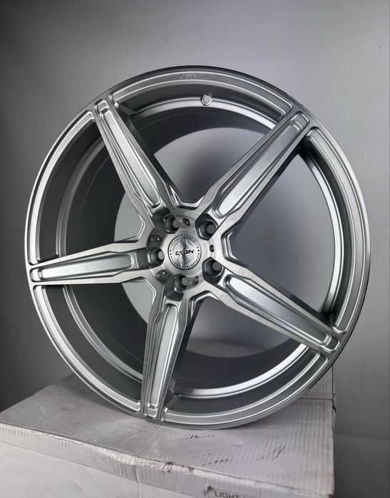 Диски OXIGIN R21 5x114,3 10.5 ET52 DIA72.6 Flow Forged