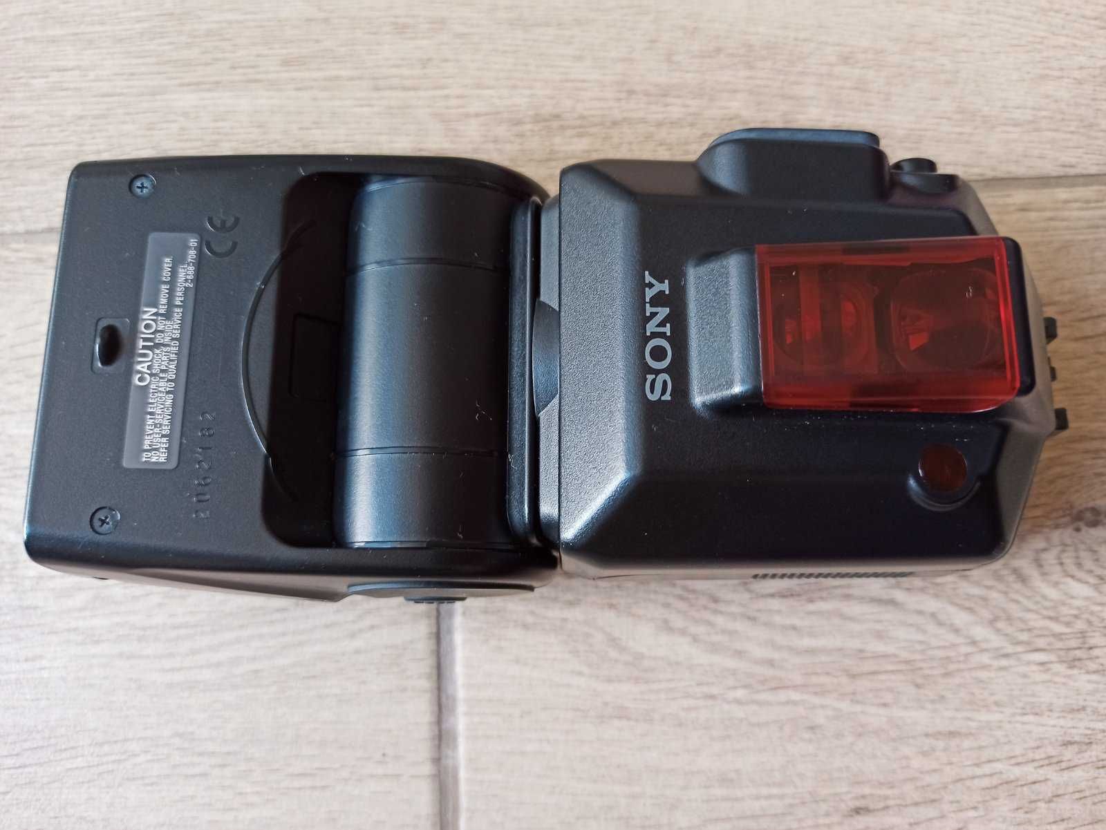 Зеркальный фотоаппарат SONY DSLR a100 + фотовспышка
 SONY + сумка