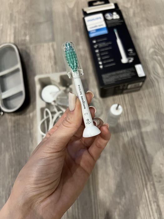 phillips sonicare зубна щітка + футляр