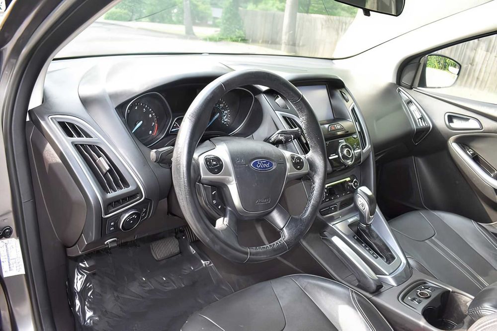 Ford Focus      2014