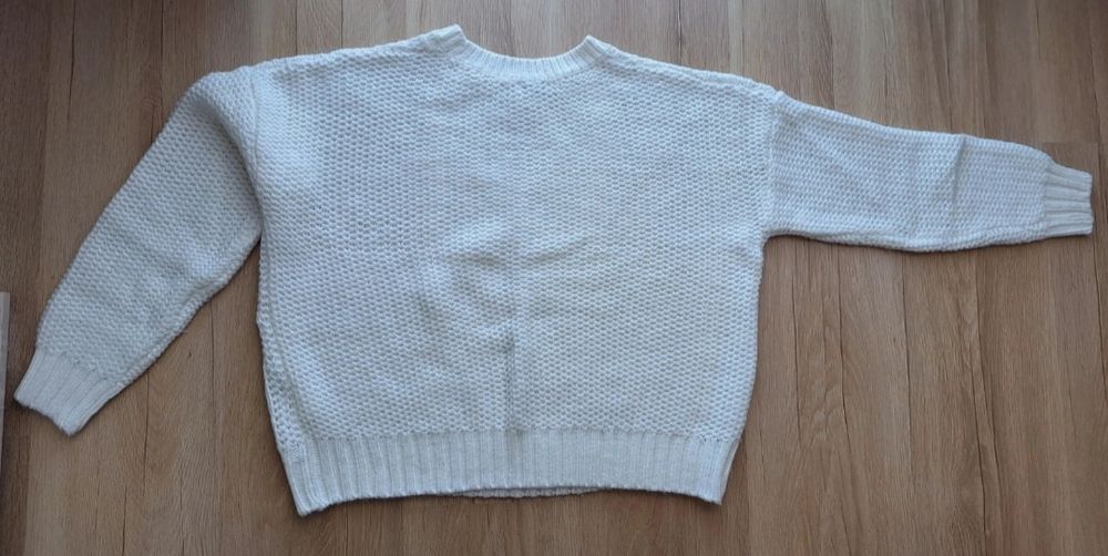 Sweterek damski o szerszym kroju Cropp rozm. M