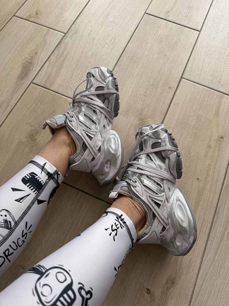 Adidas Vento XLG Deluxe Grey