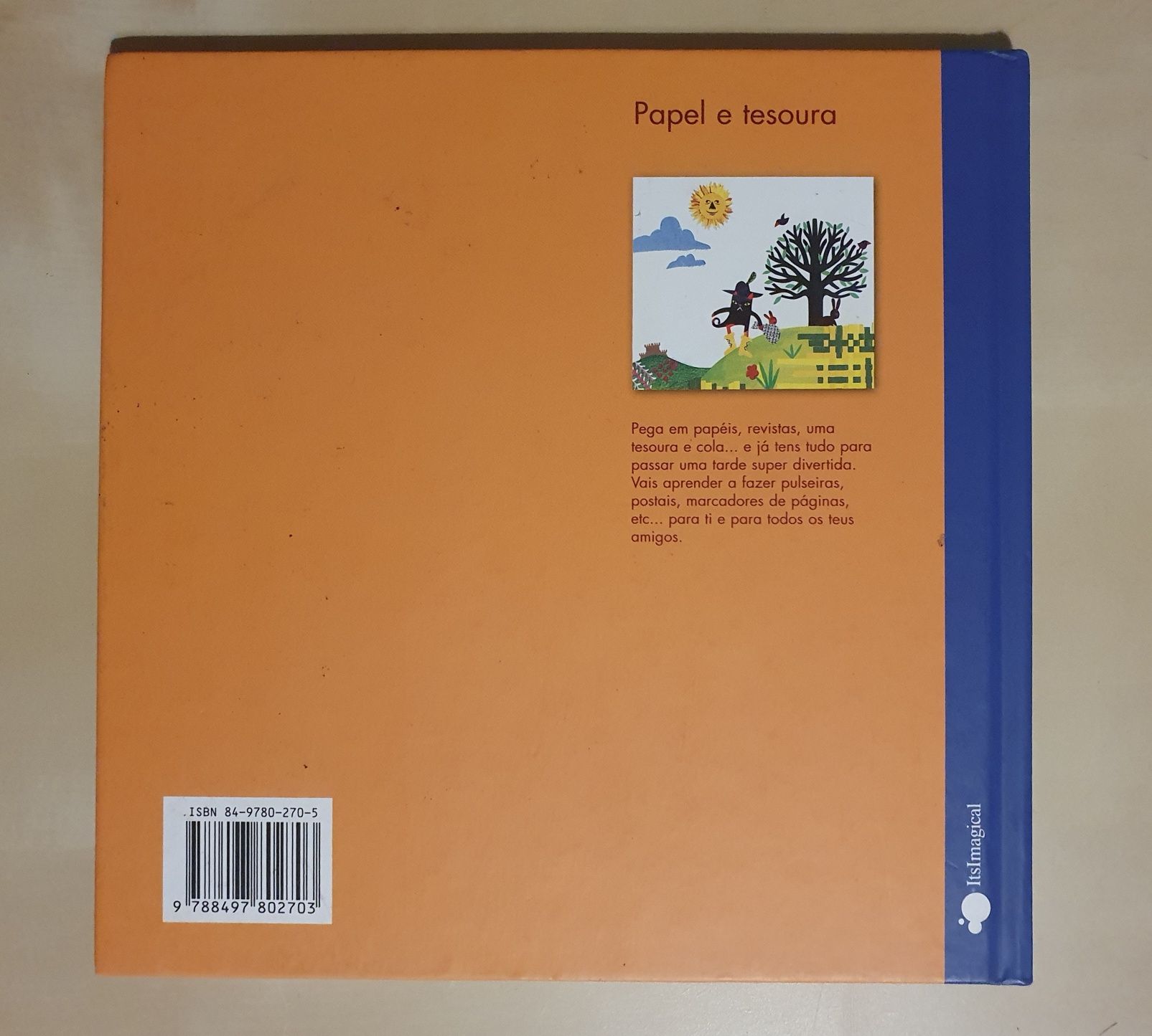 Livro infantil "Papel e Tesoura"