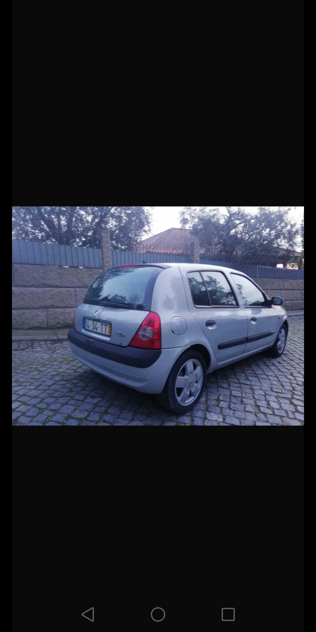 Renault Clio ano 2002