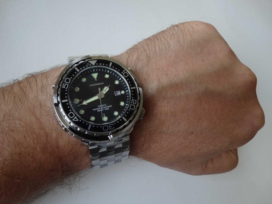 Duży sportowy zegarek męski wodoszczelny WR50 styl nurka tuńczyk luma