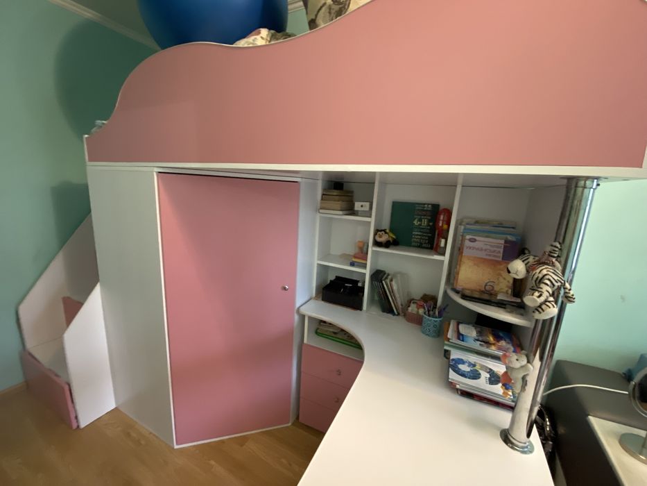 Ліжко горище рожево біле