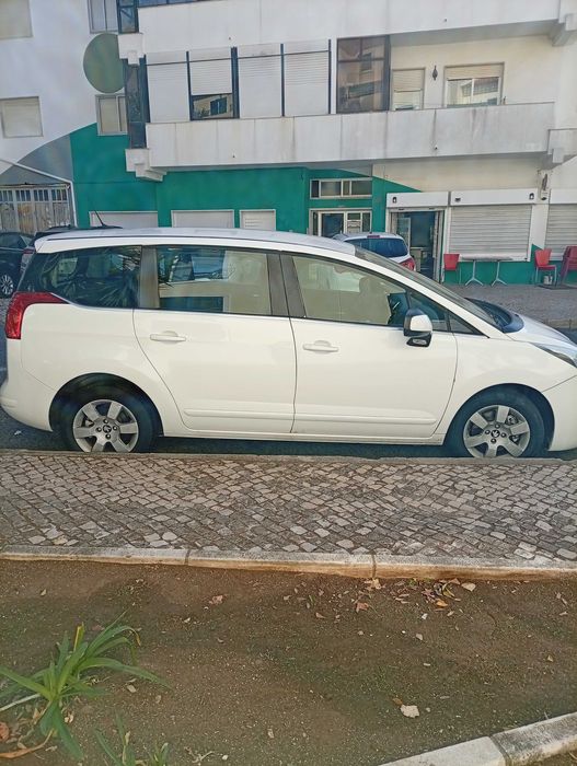 Vendo . Peugeot 5008