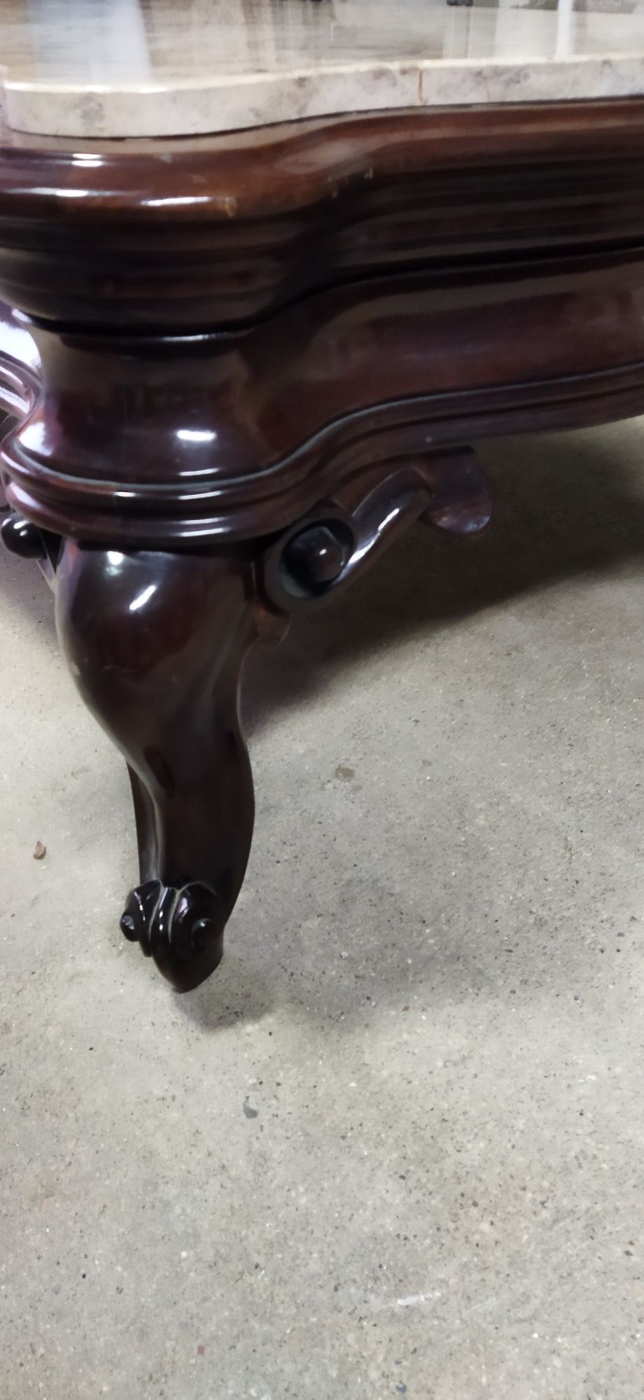 Mesa de centro de sala com pedra mármore