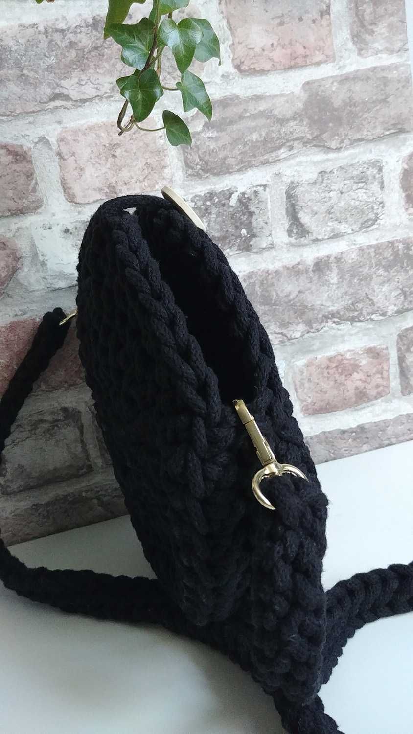 HANDMADE śliczna torebka robiona na szydełku 24cm