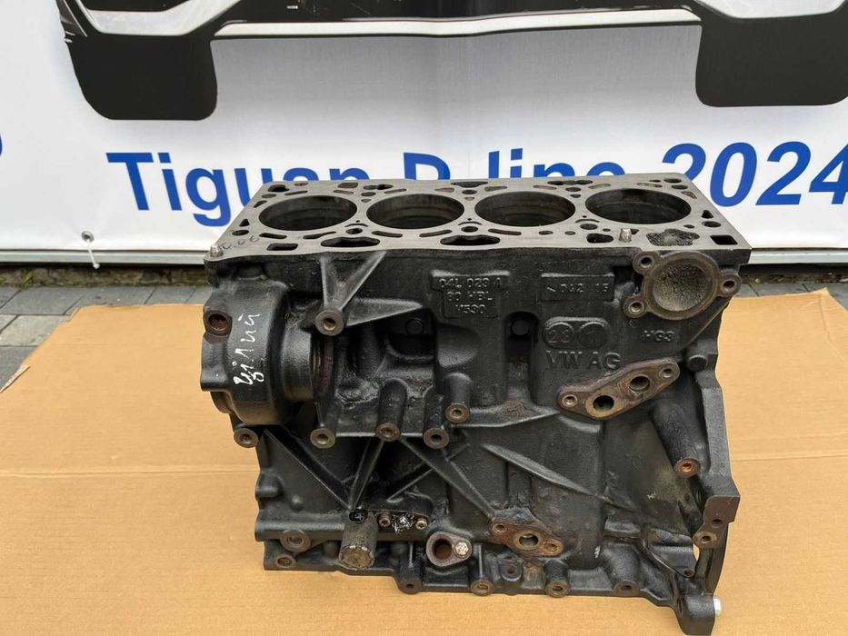блок двигуна 04l023a GOlf 7-7.5 Passat skoda octavia mk2(1z) 1.6 tdi