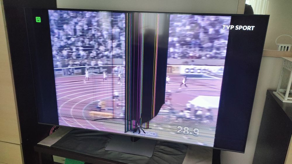 Uszkodzony TV Samsung 65'