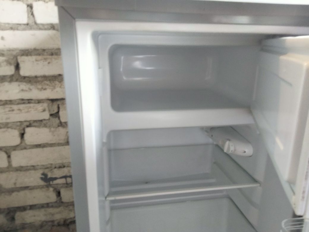 Lodówka podblatowa Whirlpool