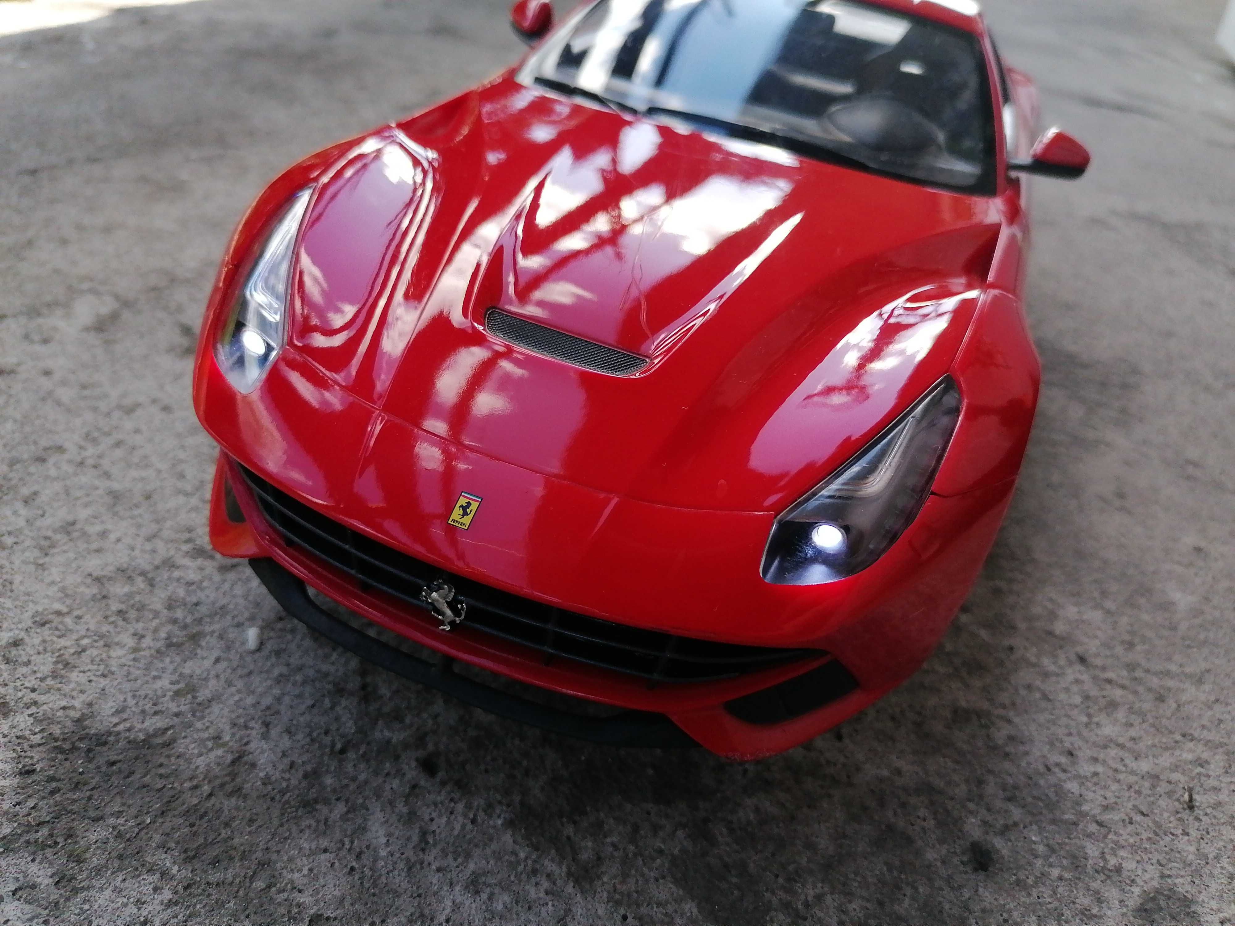 Ferrari F12 Berlinetta Rastar 1/14 - Samochód Zdalnie Sterowany