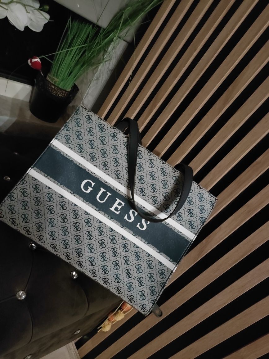 Guess torebka a4