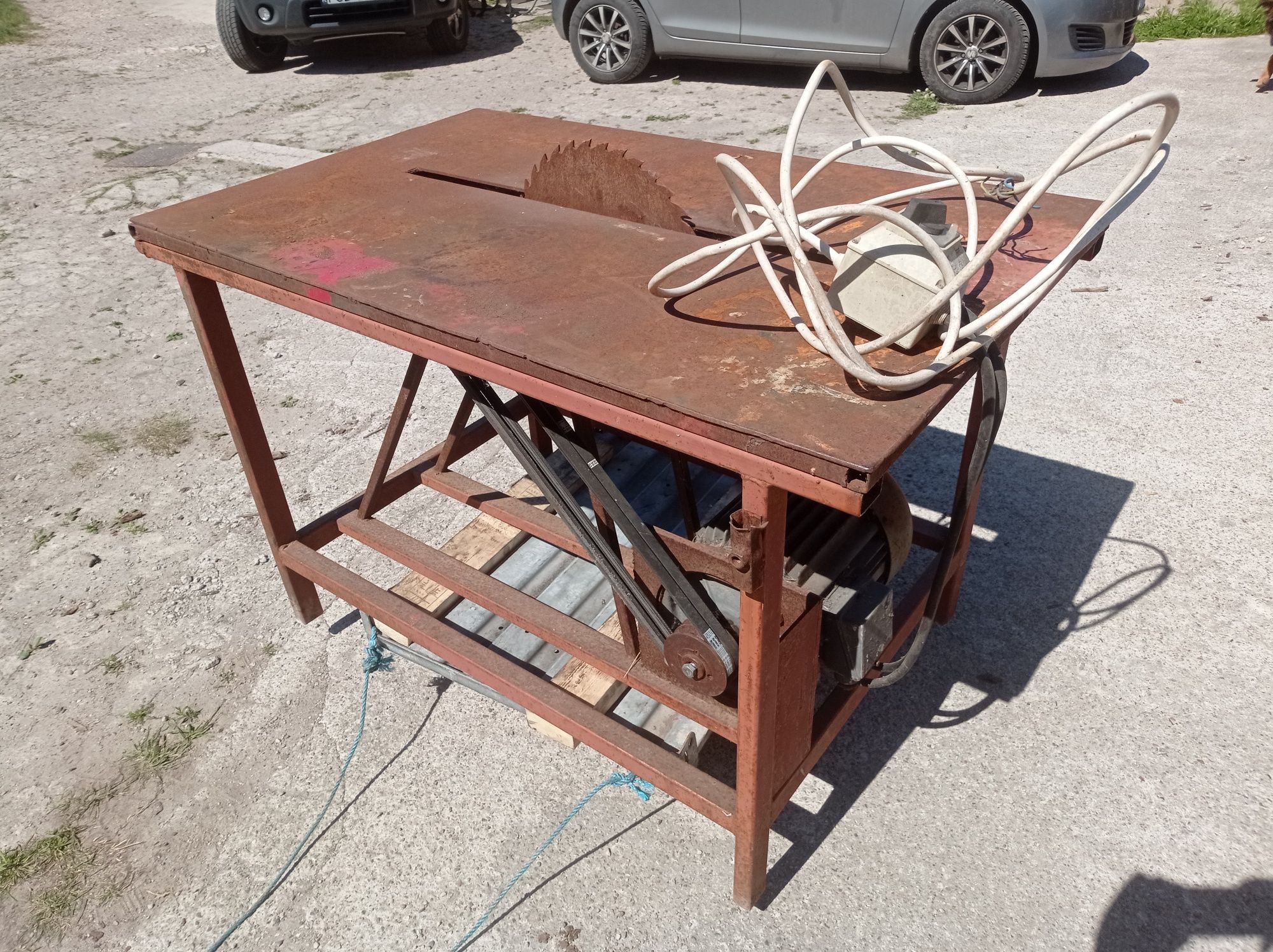 Krajzega Trajzega 5,6 KW masywna bdb podnoszony stół