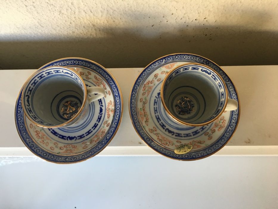 Conjunto Porcelana Chinesa 2 Pires + 2 Chávenas