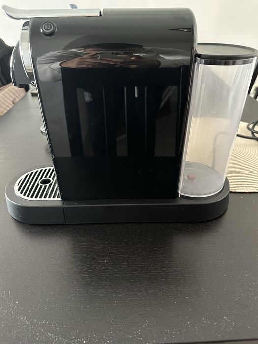 Maquina de café Nespresso citiz