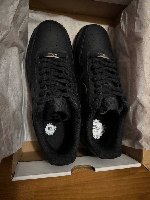 Nike Air Force 1 Black Low