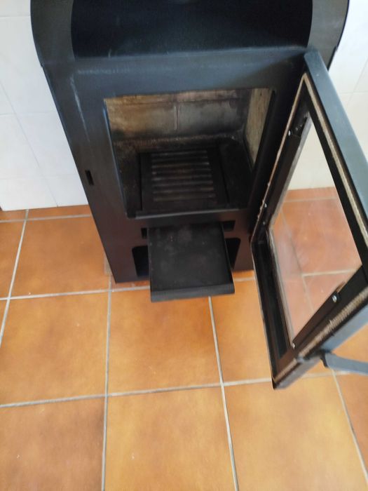 Salamandra de aquecimento a lenha