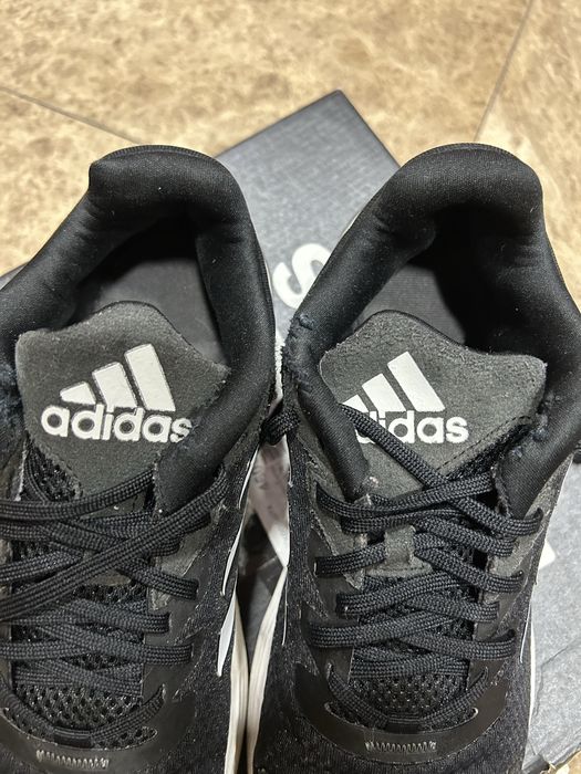 Кросівки адідас