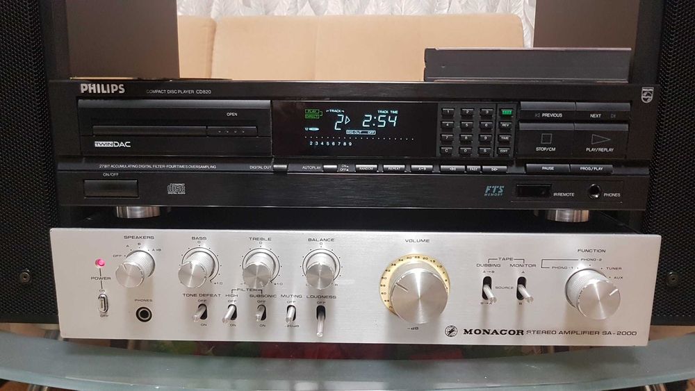 Проигрыватель CD Philips CD-820+пульт ДУ made in Belgium