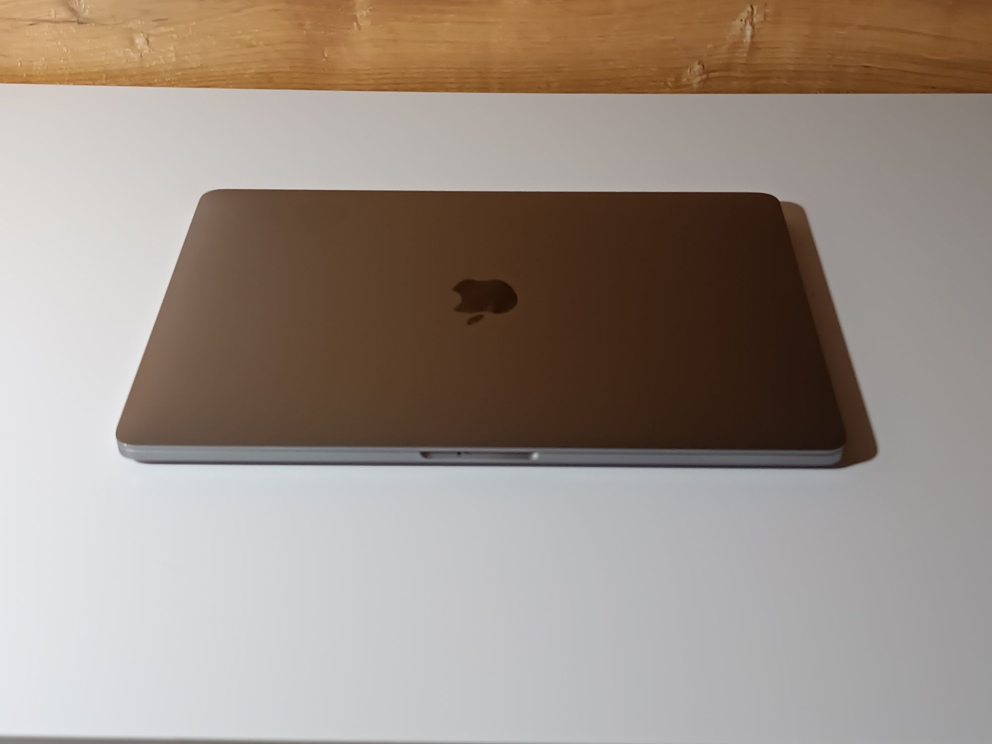 Потужний MacBook Pro RETINA 2K/touch Bar version/Ventura/Core i5/Intel