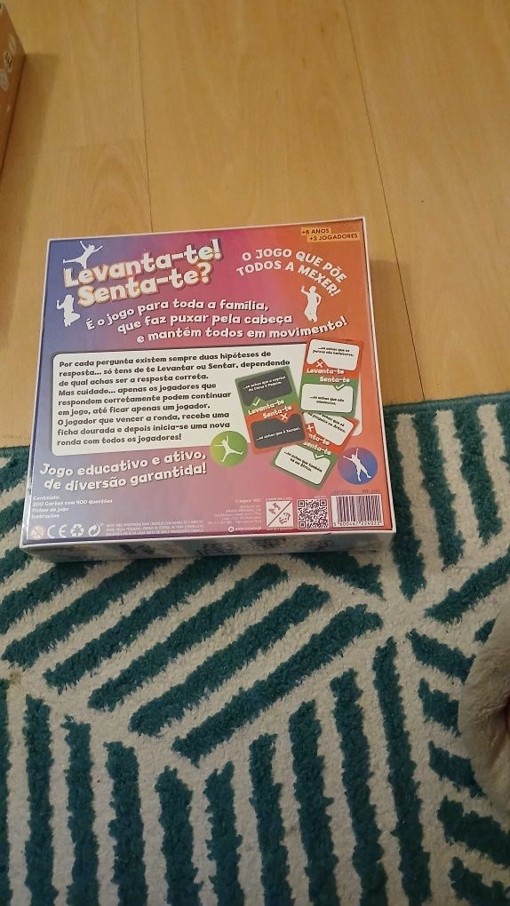 Jogo levantar  e senta-te