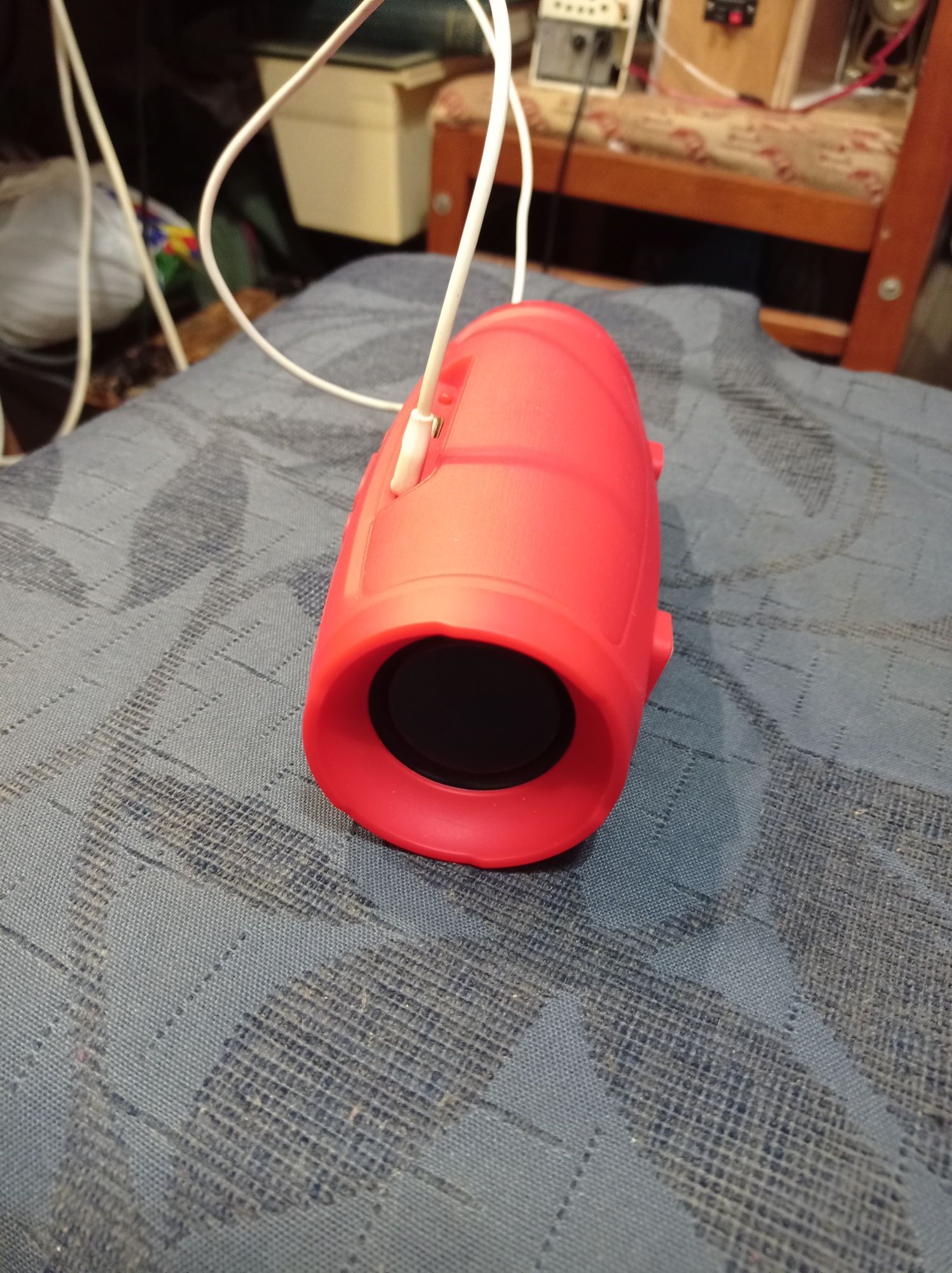 Колонка bluetooth  jbl mini charge 3