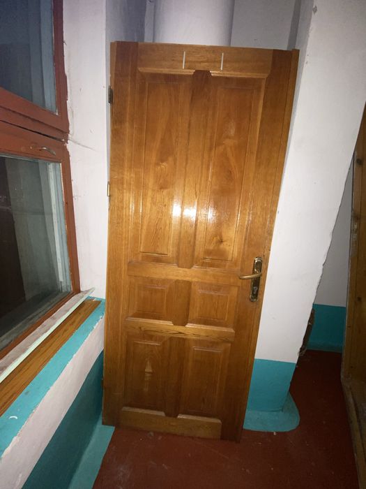 Двері б/у в хорошому стані дві пари