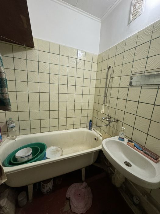 Продам 2-х кімнатну квартиру на 3- му мікрорайоні