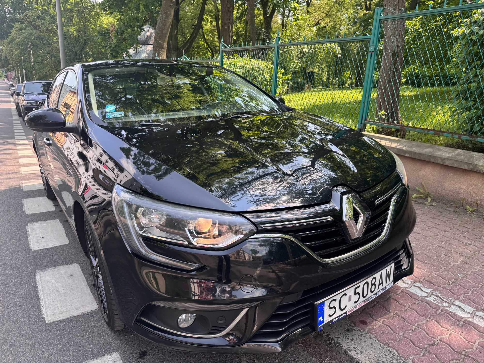 sprzedam samochód osobowy Renault Megane IV