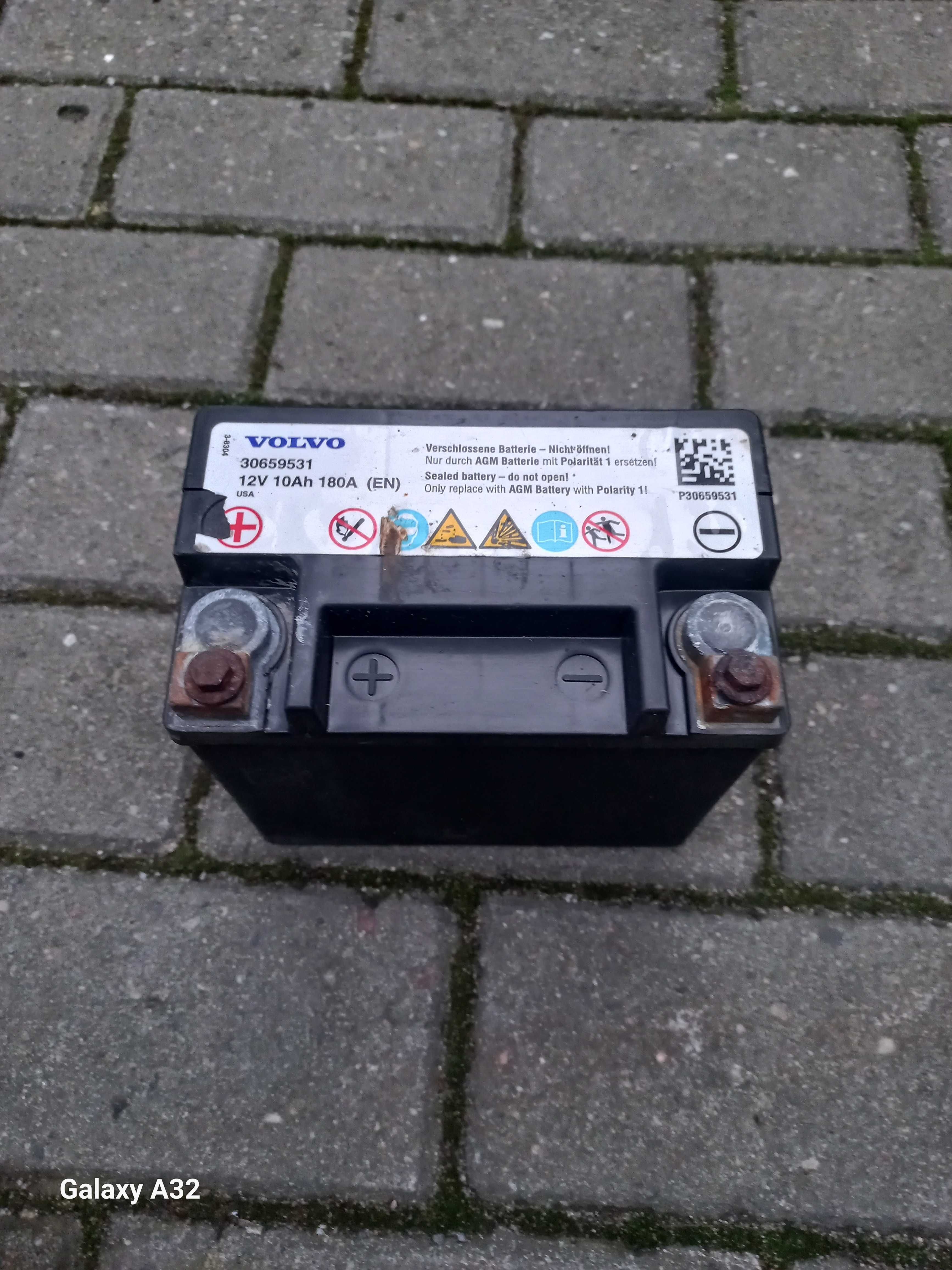 akumulator start stop volvo v40 d2