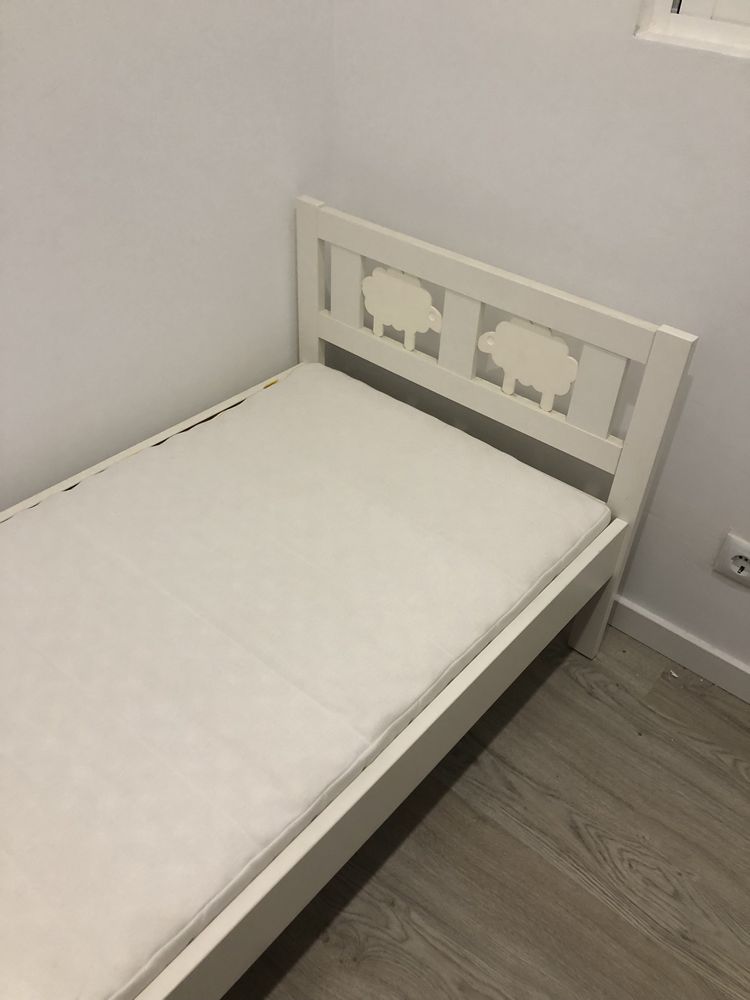 Cama intantil com colchao