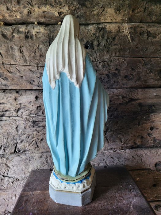 Stara figurka Maryja Niepokalana Matka Boża