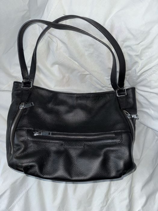 Продам Стильна сумочка, яка доповнить будь-який образ