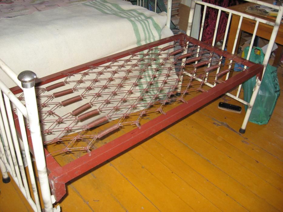 Детская кровать размер 1,50м на 65см