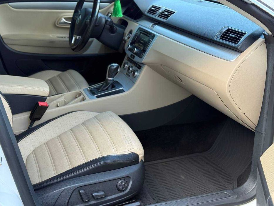 авто Фольксваген сс