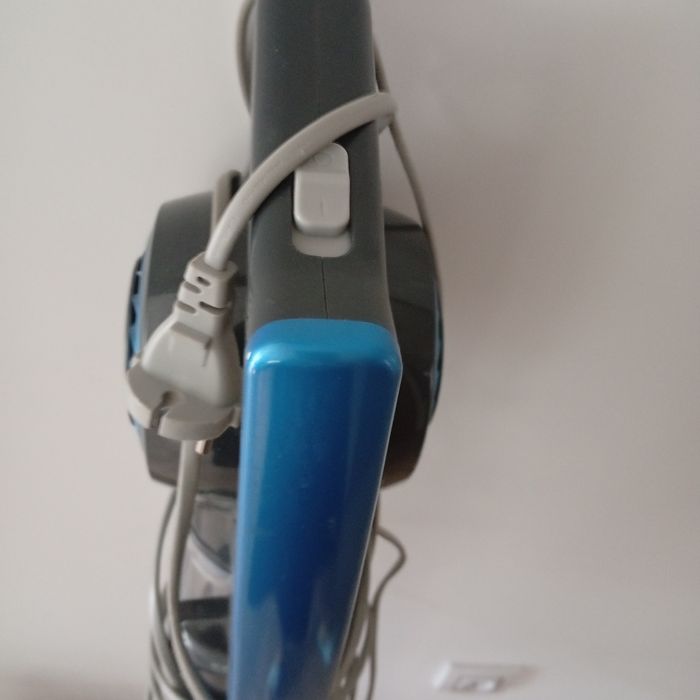 Odkurzacz pionowy Black+Decker BXVMS600E niebieski