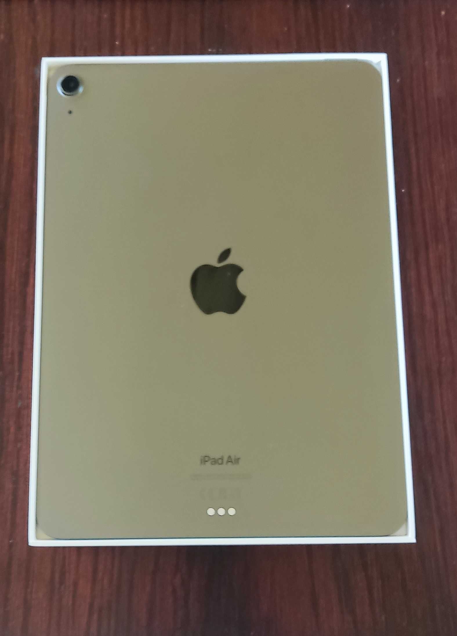 Tablet APPLE iPad Air 10.9" 5 gen. 64 GB Wi-Fi Gwiezdna szarość