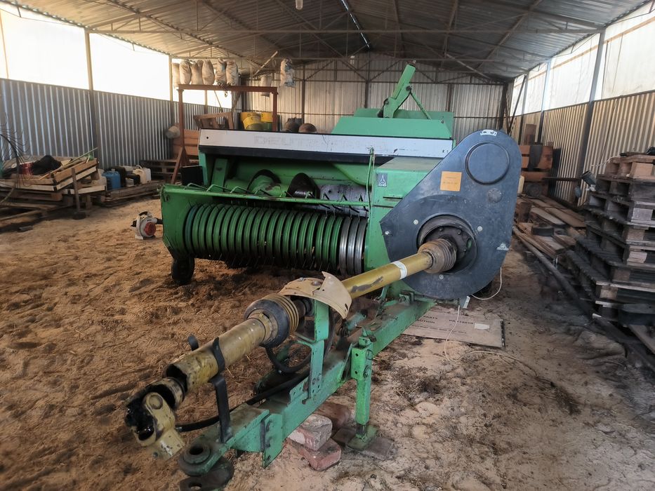 Пресс підбирач DEUTZ-FAHR HD440 з гідровикидом