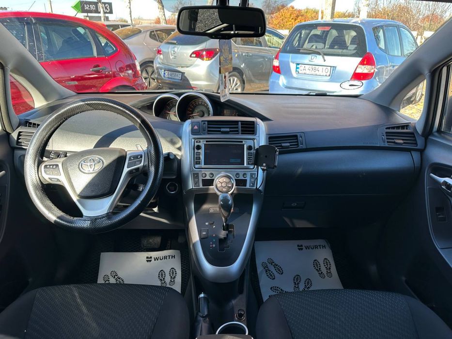 Продам Toyota Verso