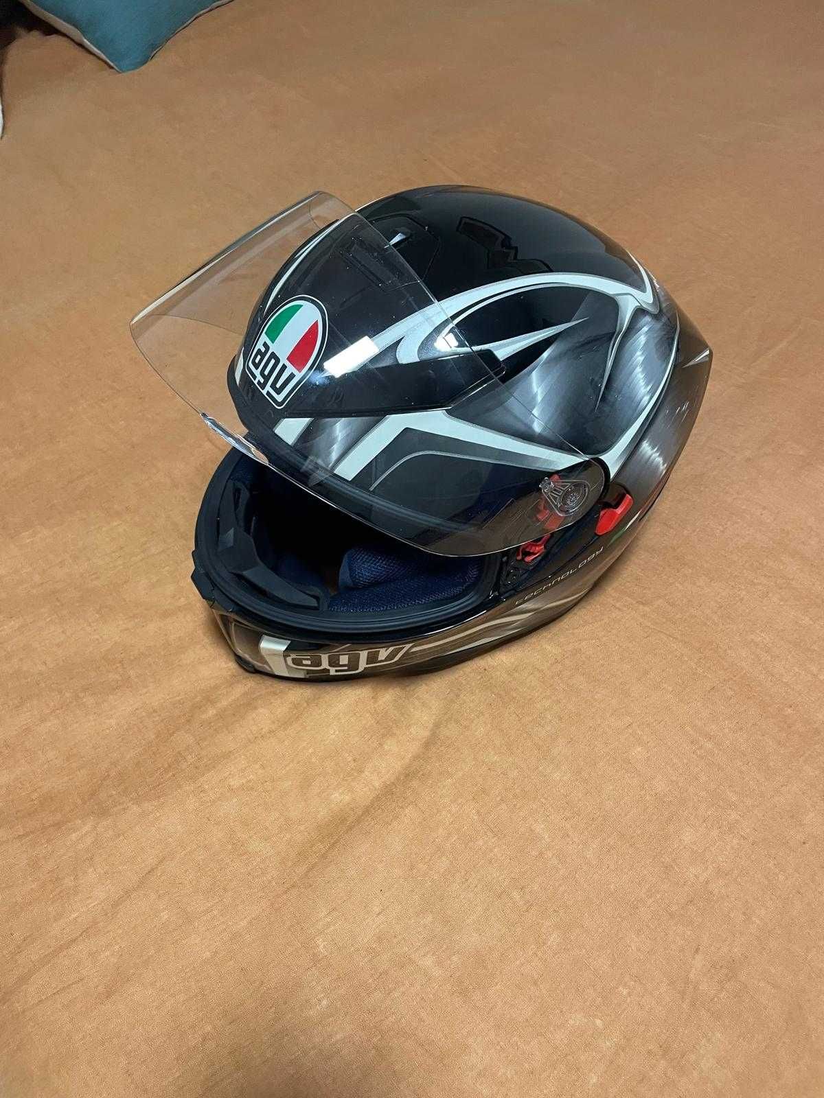 2 Capacetes de moto em estado NOVO