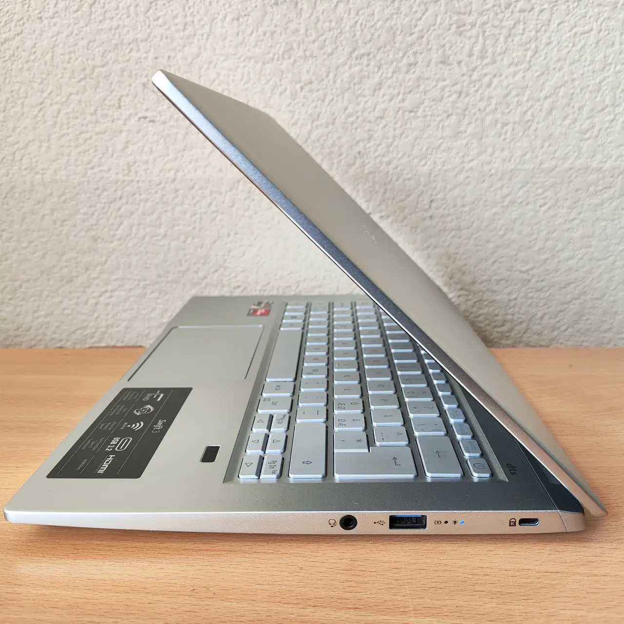 Ультрабук Acer Swift 3 14”FHD/IPS Ryzen 3 5300U/8Gb/SSD256/Vega 6