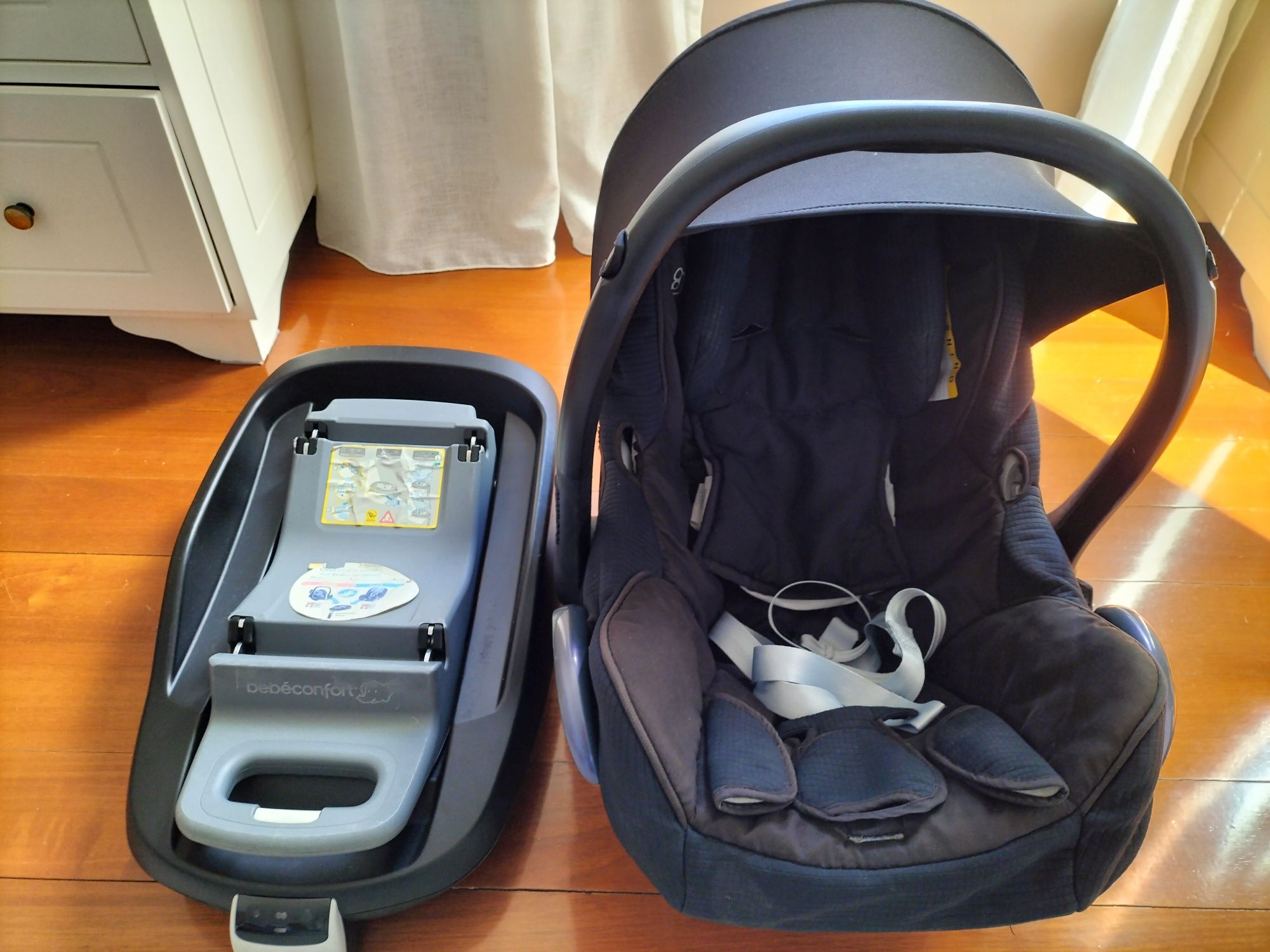 Cadeira Auto ovo Maxi cosi + base isofix