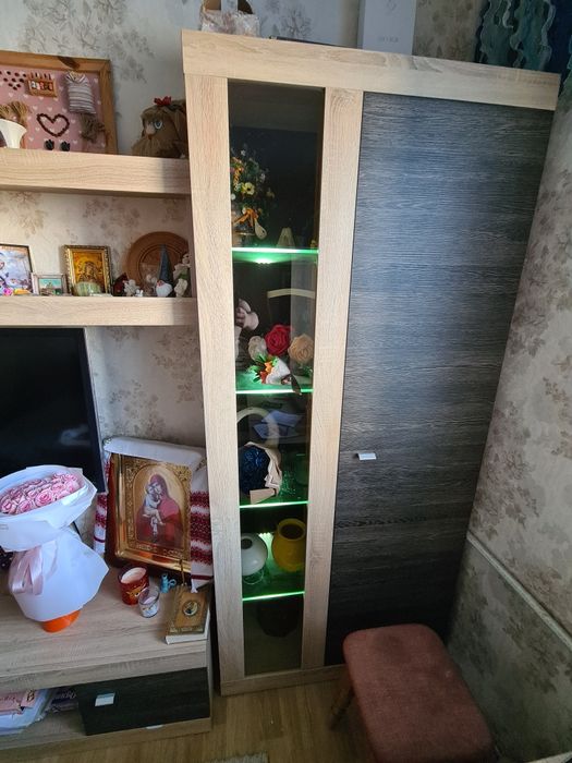 Стінка для вітальні чи дитячої кімнати