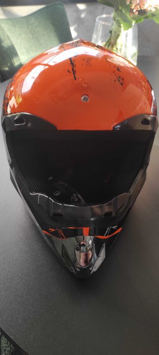 Kask  rozmiar M 55-56 cm
