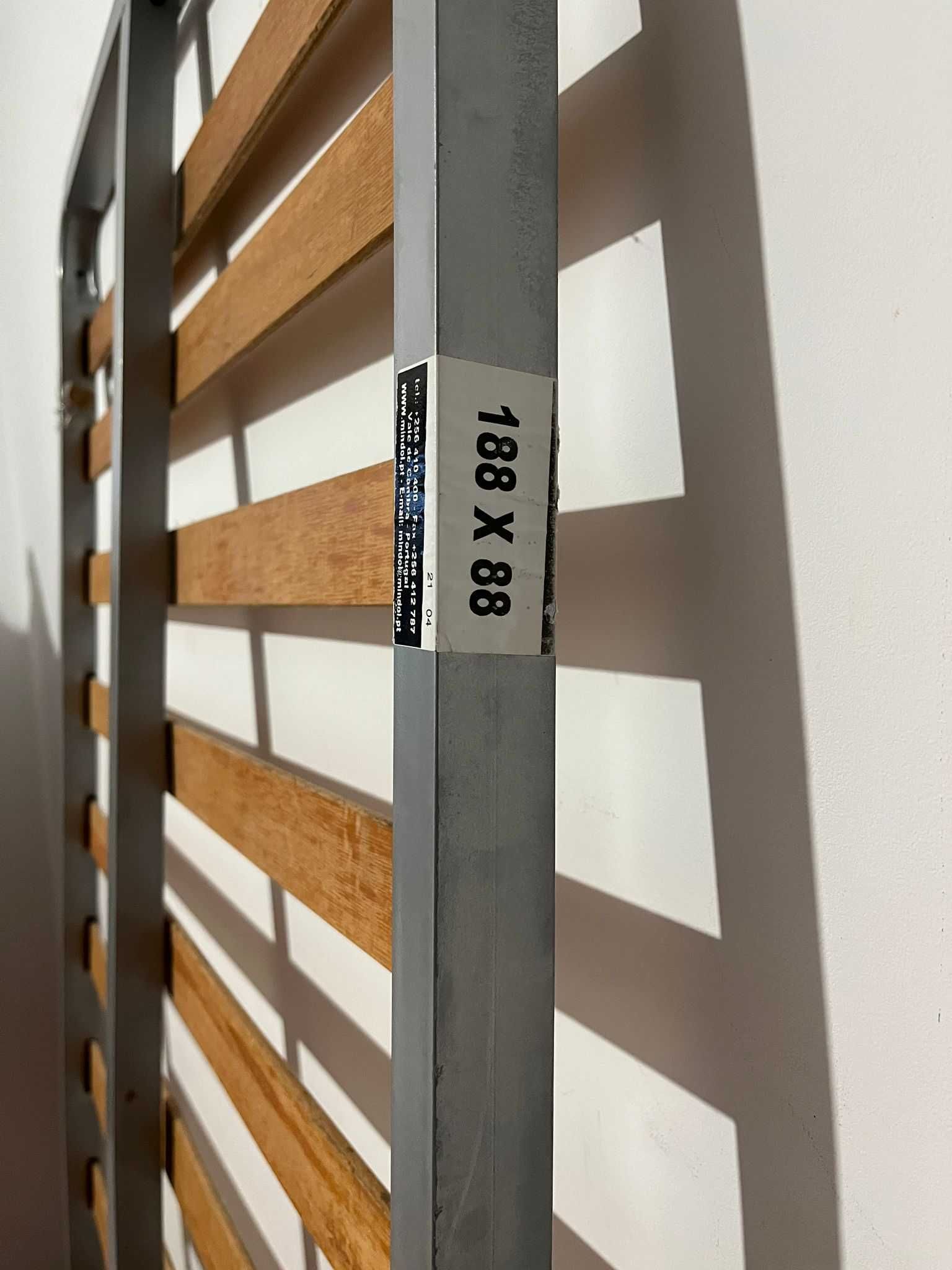 Cama com estrado 188x88